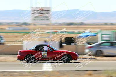 media/Oct-01-2022-Team Topak Racing (Sat) [[f860fb51be]]/2-Inter Low 2/session 2 turn 11/